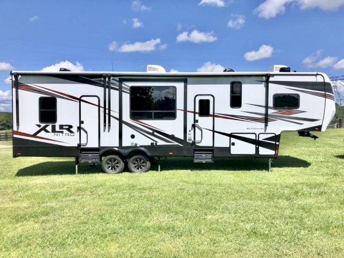 Casa rodante rv 2021 Forest River xlr nitro en venta - Gainesville, GA -  Casas moviles - Trailas