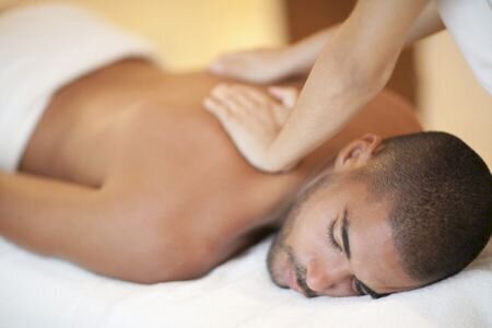 Servicio de spa con masajes para hombres a buen precio