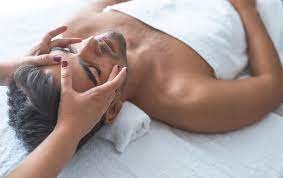 Servicio de masajes para mujeres y hombres al mejor precio - Karma Spa